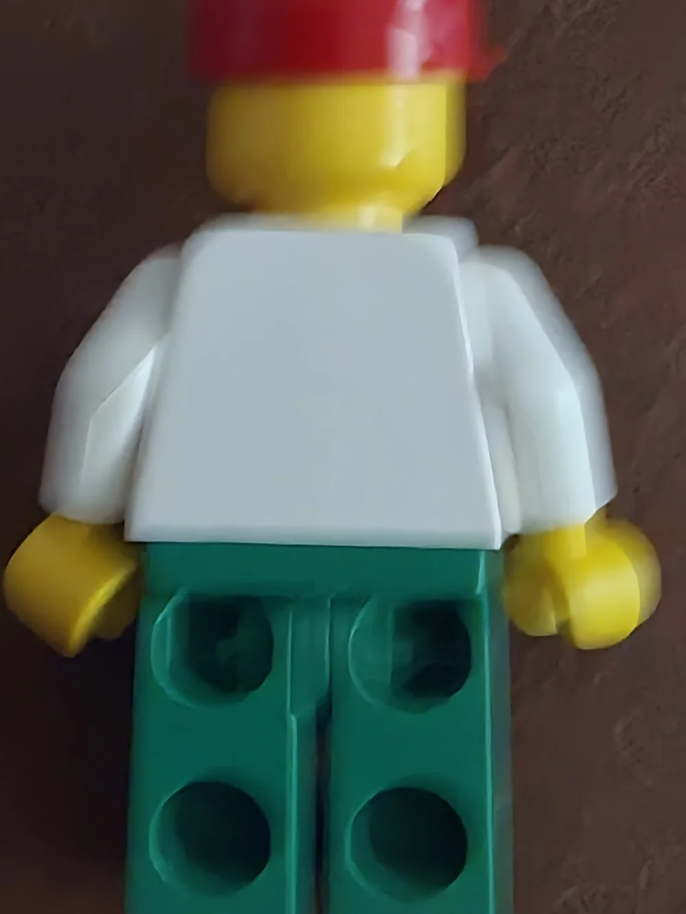 Lego - Minifigures - Octan White Logo  Green Legs Red Cap- oct012